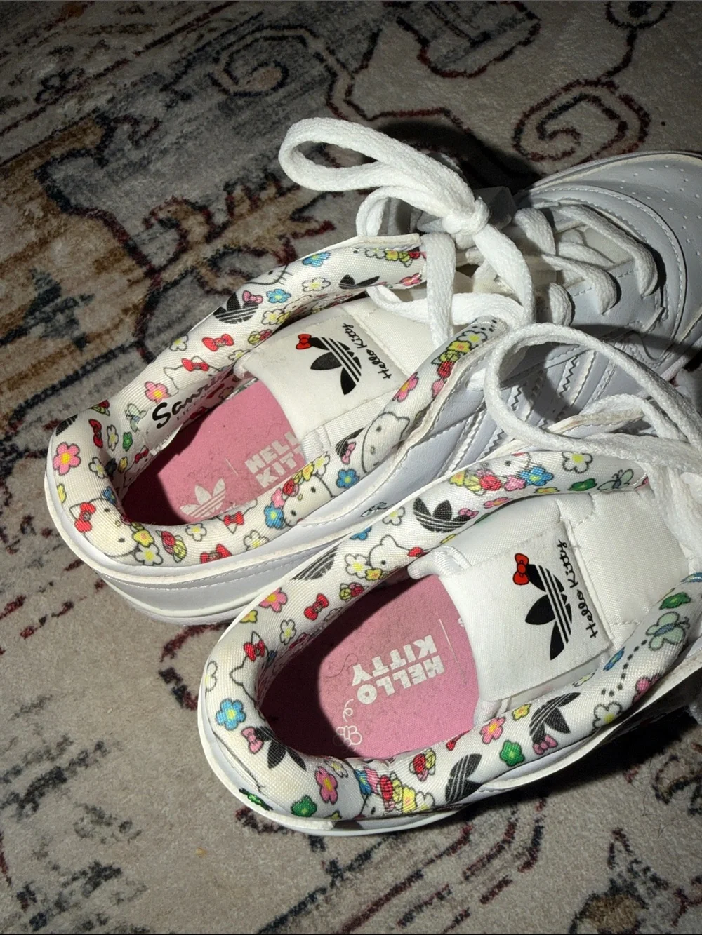 Hello Kitty Adidas Girls' White Floral Accent Sneakers size 6.5 Y